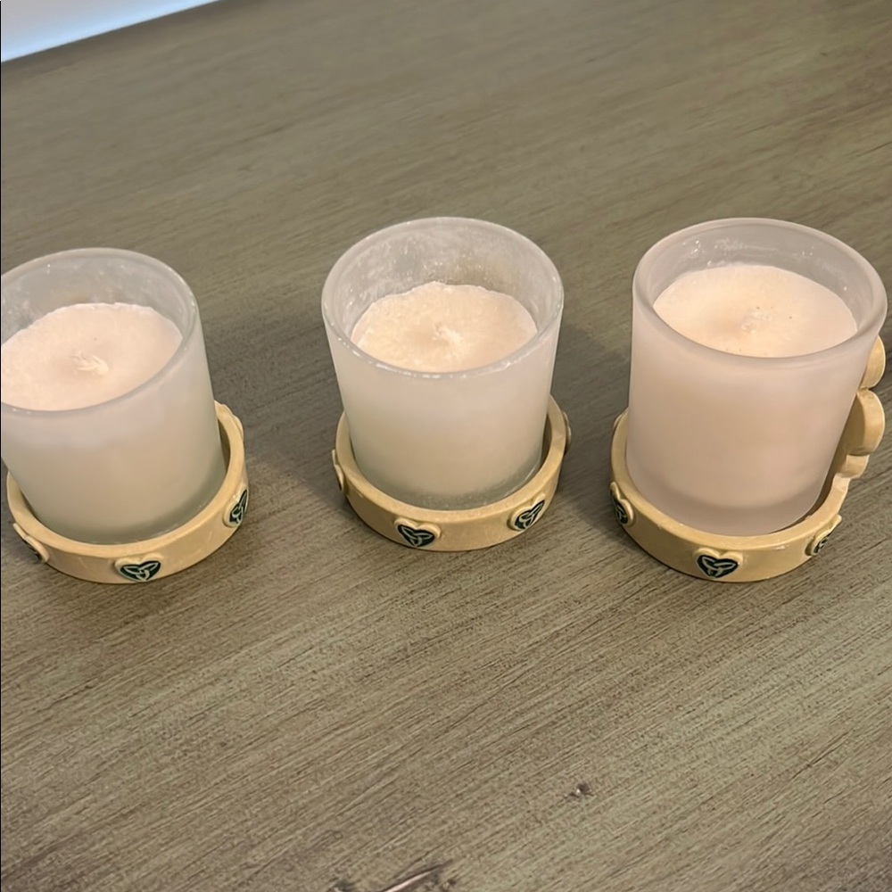 Cream and Green Shamrock Candle Holders Accents - Picture 2 of 4